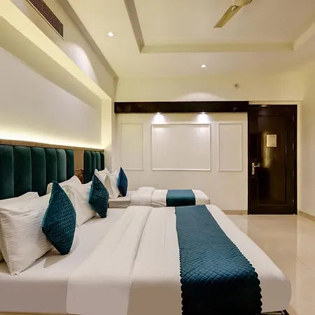 Hotel Krishna - By Rcg Hotels, Centrally Located, New Delhi Exterior photo