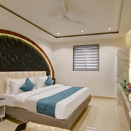 Hotel Krishna - By Rcg Hotels, Centrally Located, New Delhi Exterior photo